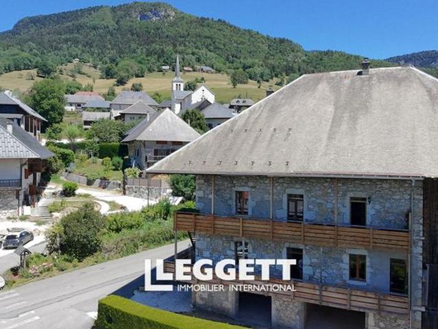 Maison 10 pièces 255 m²