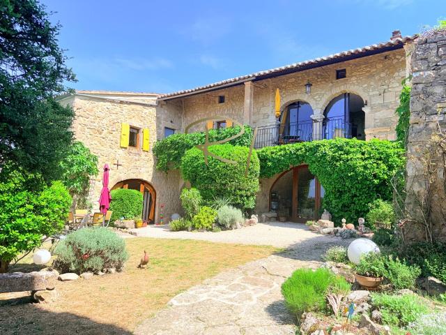 Maison 10 pièces 255 m²