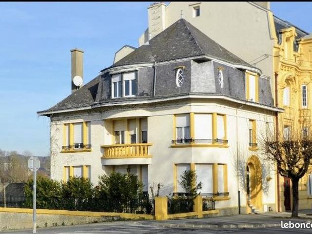 Maison 10 pièces 255 m²