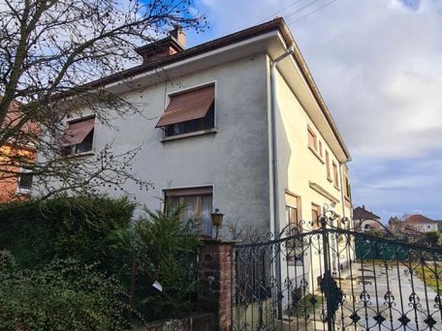 Maison 10 pièces 256 m²