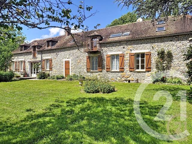 Maison 10 pièces 256 m²
