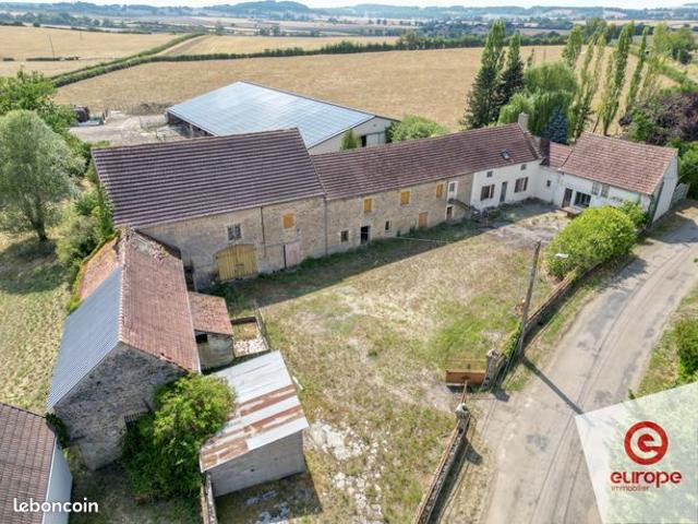 Maison 10 pièces 258 m²
