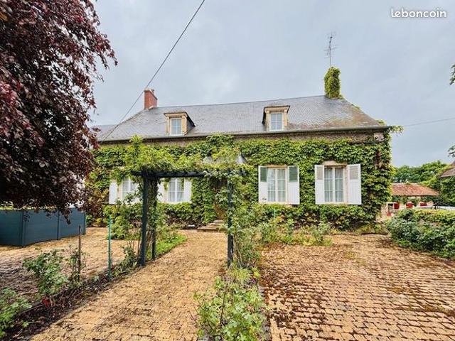 Maison 10 pièces 258 m²