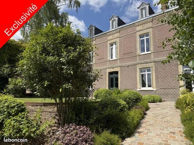 Maison 10 pièces 258 m²