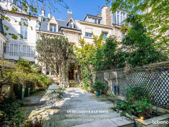 Maison 10 pièces 263 m²