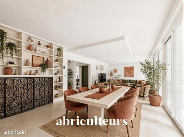 Maison 10 pièces 263 m²