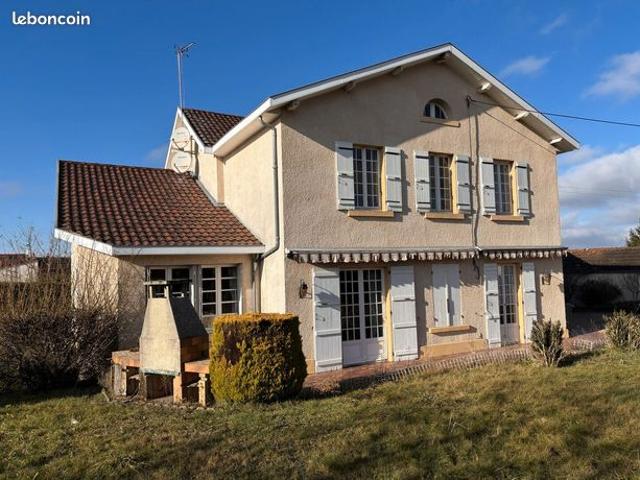 Maison 10 pièces 263 m²