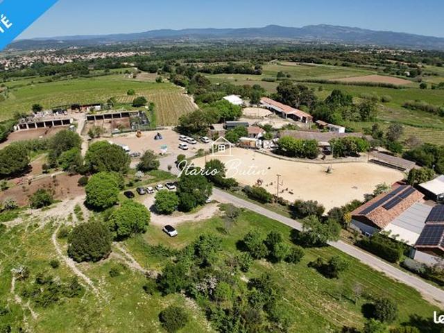 Maison 10 pièces 2600 m²