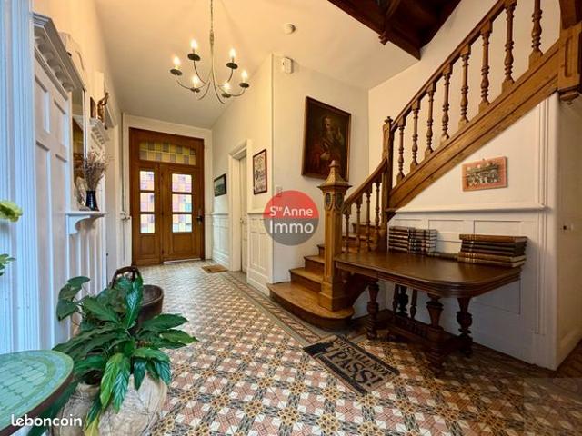 Maison 10 pièces 260 m²