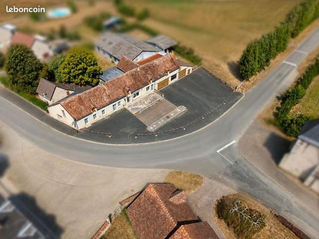 Maison 10 pièces 260 m²