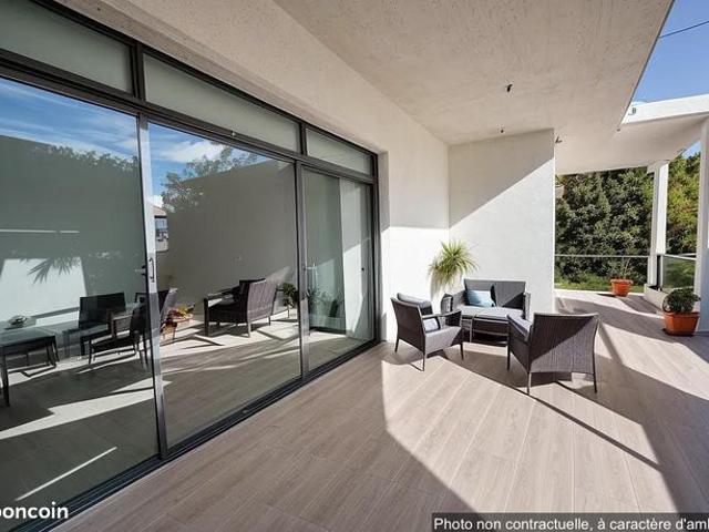 Maison 10 pièces 260 m²