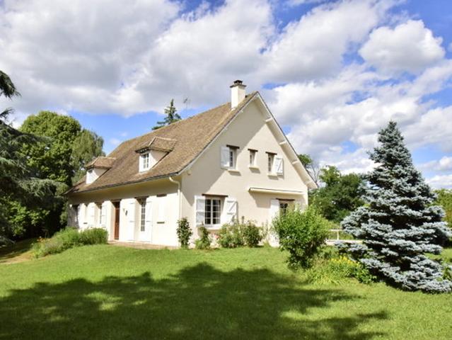 Maison 10 pièces 260 m²