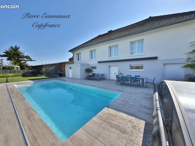 Maison 10 pièces 260 m²