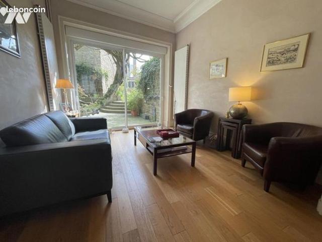 Maison 10 pièces 260 m²