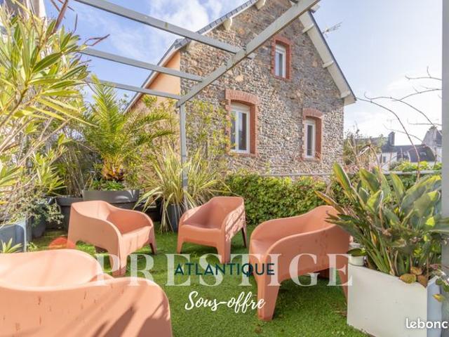 Maison 10 pièces 260 m²