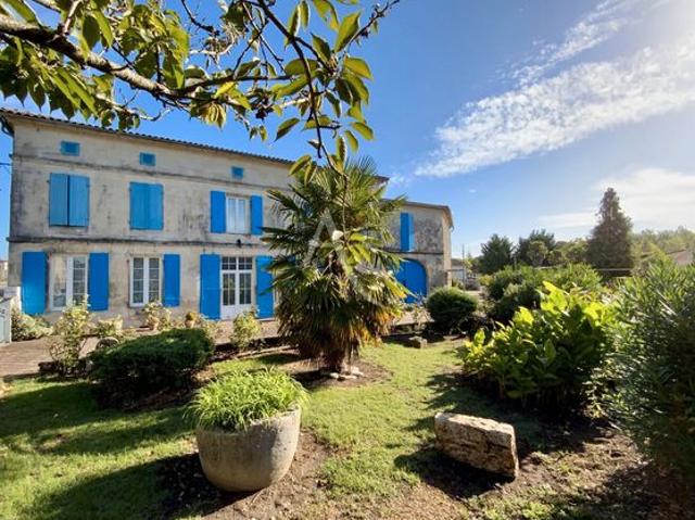 Maison 10 pièces 260 m²