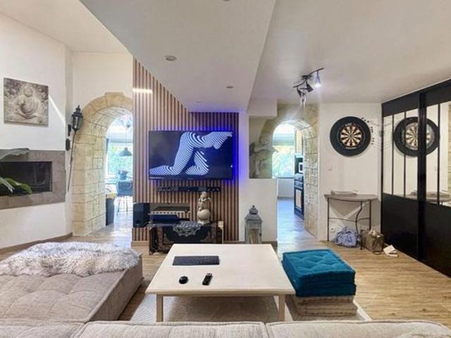 Maison 10 pièces 260 m²