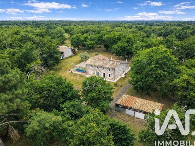 Maison 10 pièces 260 m²