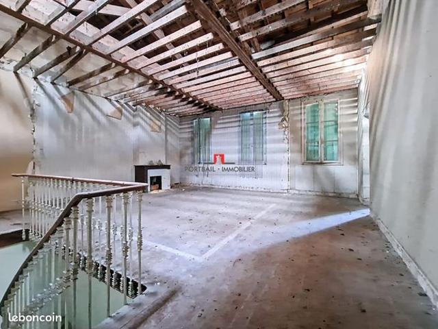Maison 10 pièces 260 m²