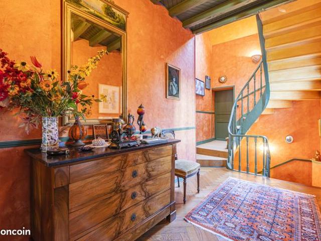 Maison 10 pièces 260 m²