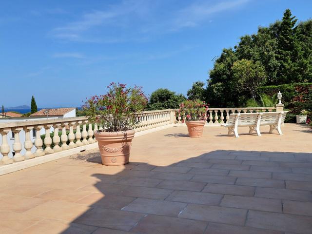 Maison 10 pièces 260 m²