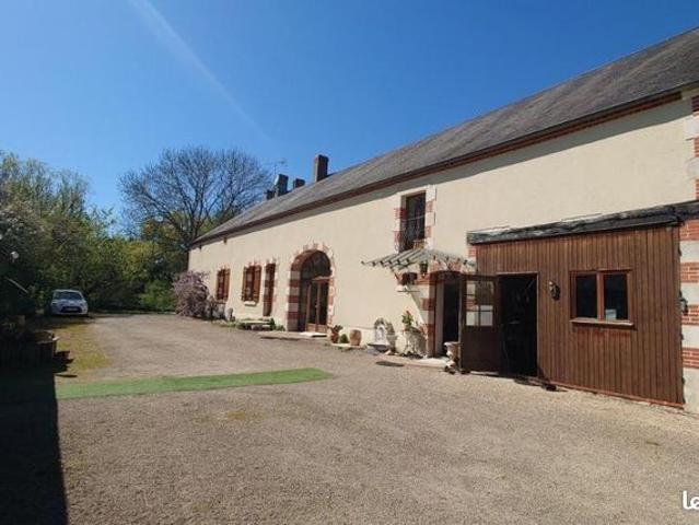 Maison 10 pièces 262 m²