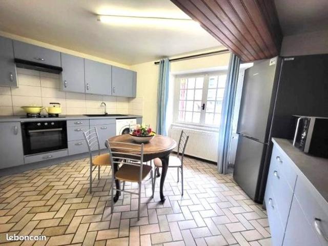 Maison 10 pièces 262 m²