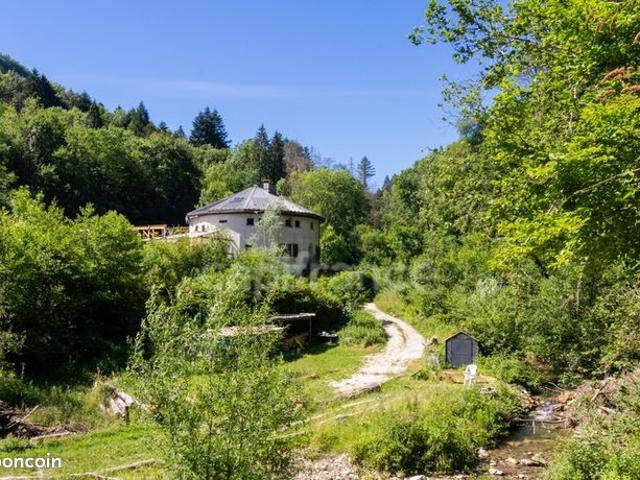 Maison 10 pièces 267 m²