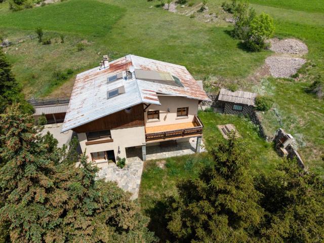 Maison 10 pièces 267 m²