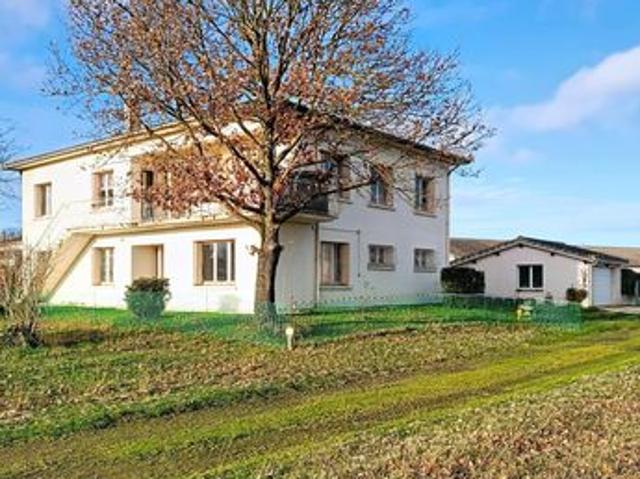 Maison 10 pièces 265 m²