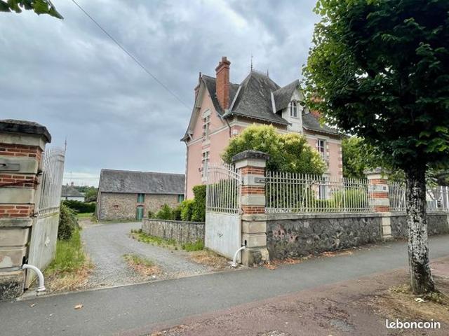 Maison 10 pièces 265 m²