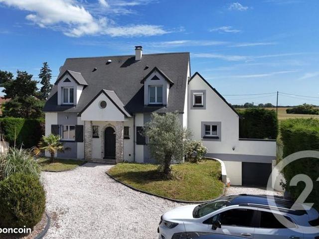 Maison 10 pièces 265 m²
