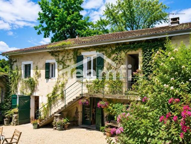 Maison 10 pièces 265 m²