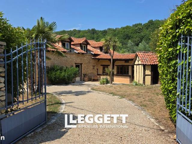 Maison 10 pièces 266 m²