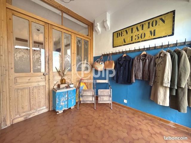 Maison 10 pièces 266 m²