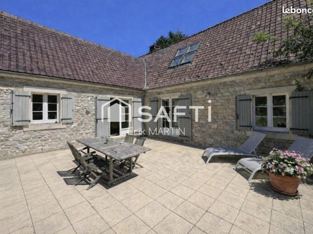 Maison 10 pièces 266 m²