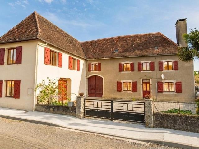 Maison 10 pièces 268 m²