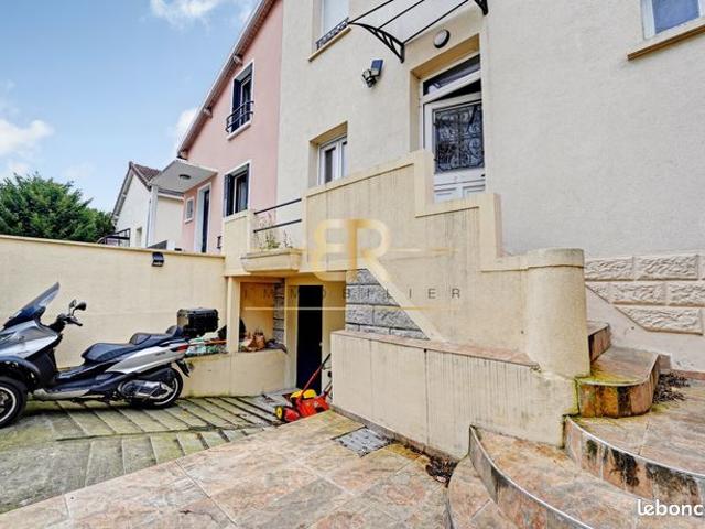 Maison 10 pièces 273 m²