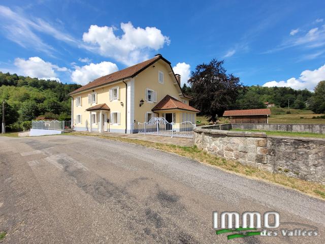 Maison 10 pièces 273 m²