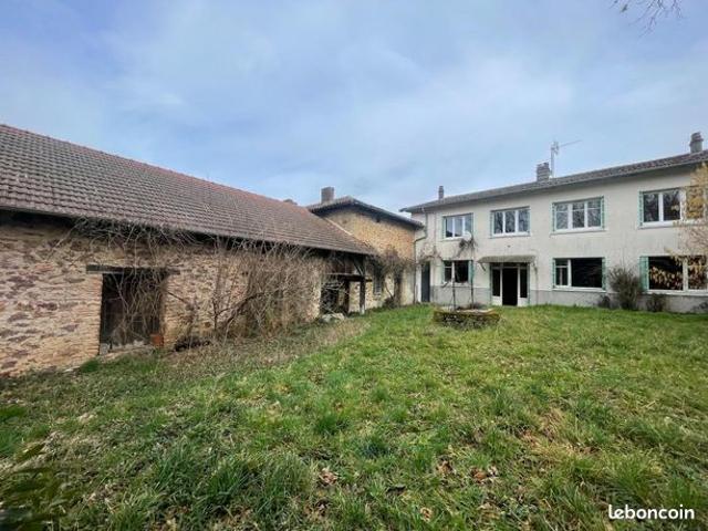 Maison 10 pièces 273 m²