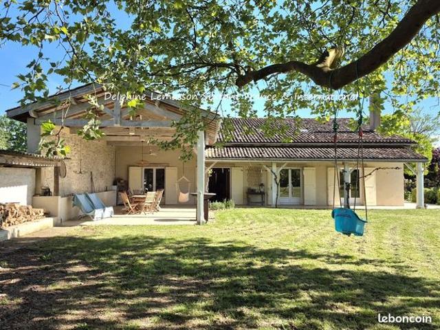 Maison 10 pièces 270 m²