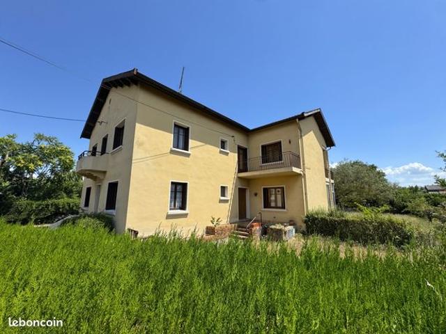 Maison 10 pièces 270 m²