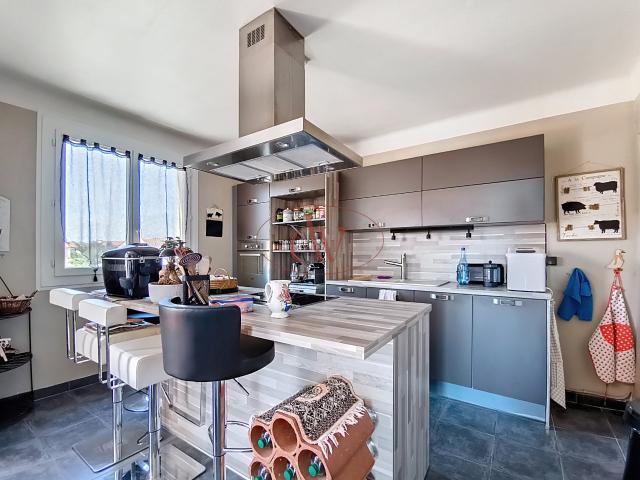 Maison 10 pièces 270 m²