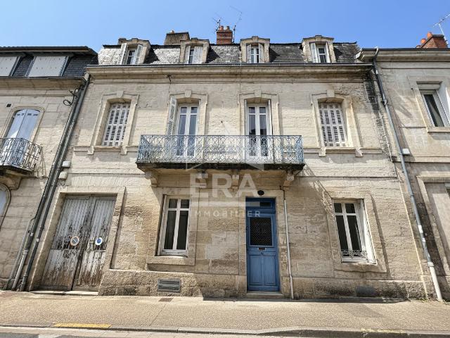 Maison 10 pièces 270 m²
