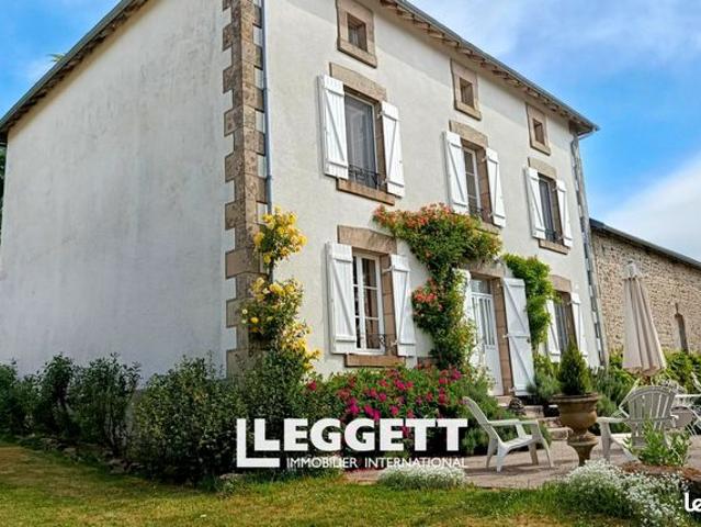 Maison 10 pièces 270 m²