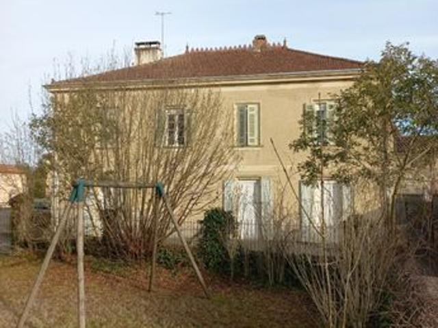 Maison 10 pièces 270 m²