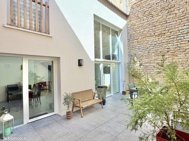 Maison 10 pièces 270 m²