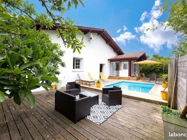 Maison 10 pièces 270 m²