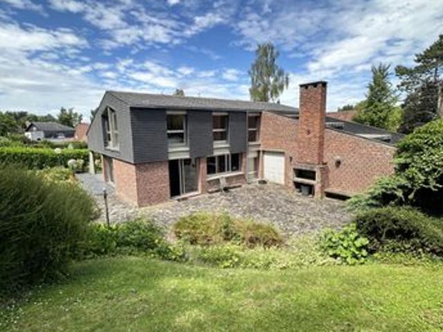 Maison 10 pièces 270 m²