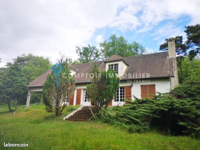 Maison 10 pièces 270 m²